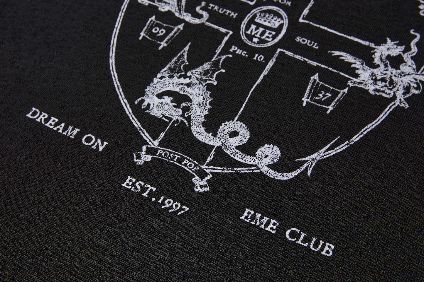 DREAM CREST LONG-SLEEVE