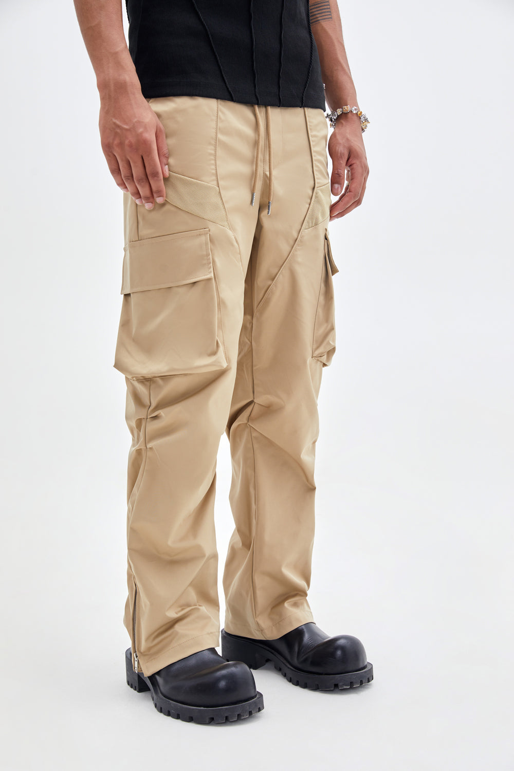 LOW POCKES PANTS