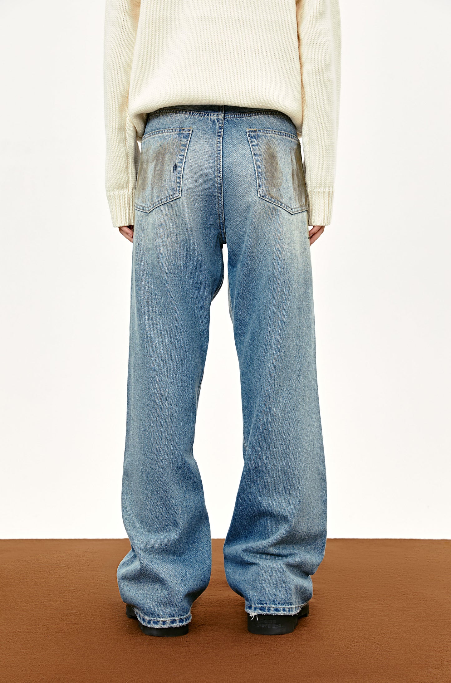 DID ALL THIS DIRT AND STILL AIN'T DIRTY PANTS