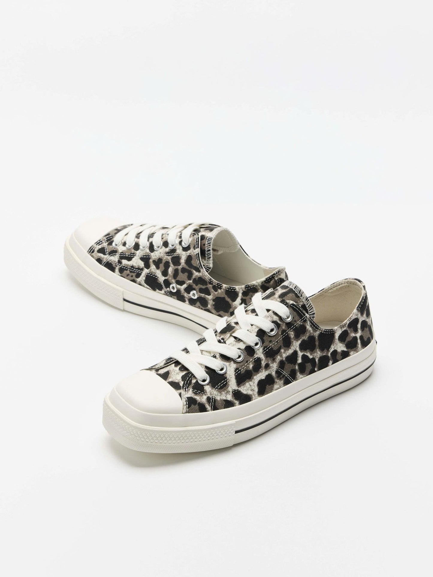 SAVAGE STEP CANVAS SHOES