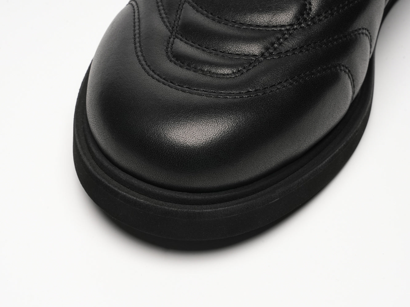 BLACKOUT LEATHER SHOES