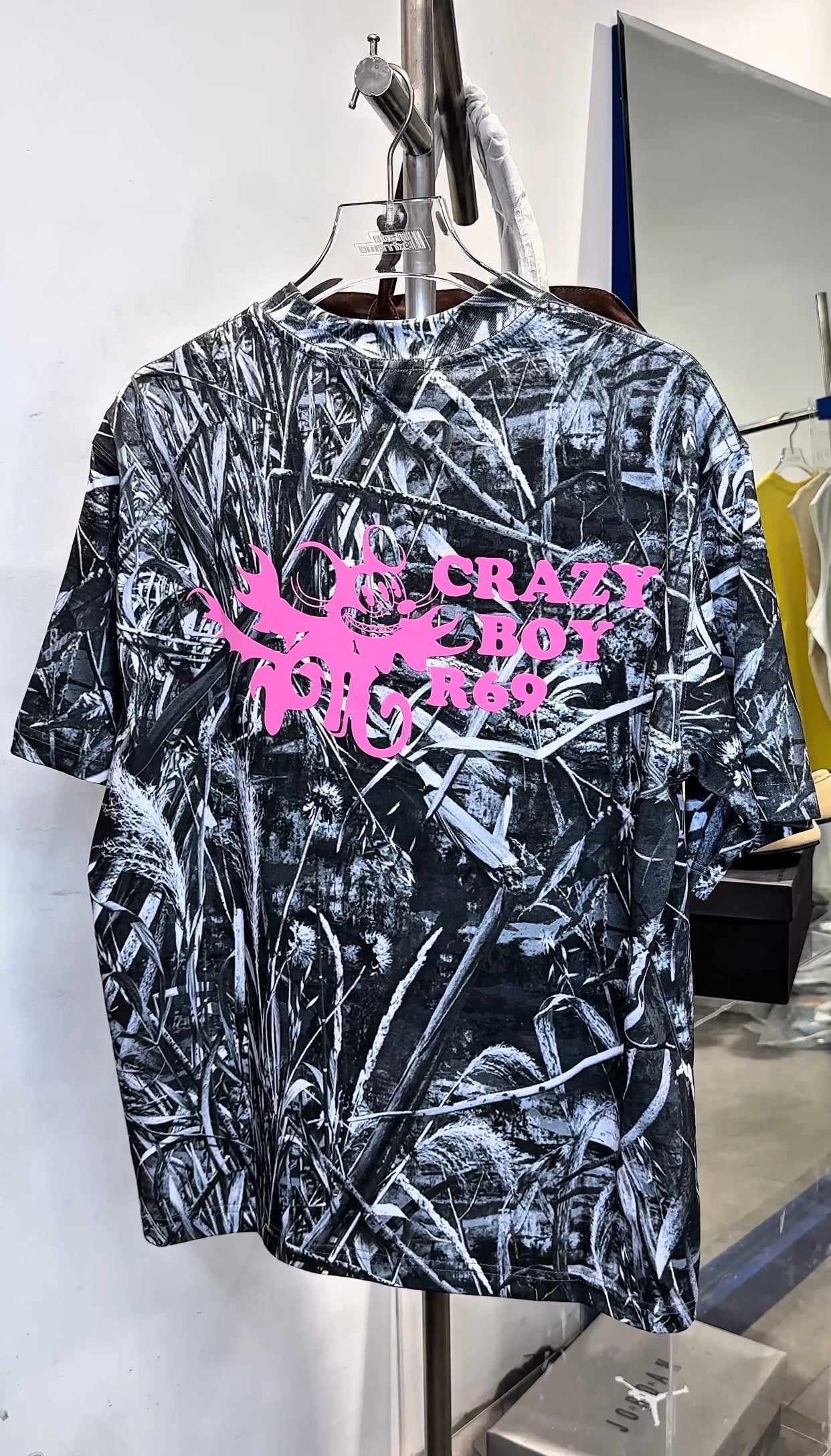 R69 CRAZY BOY T-SHIRT