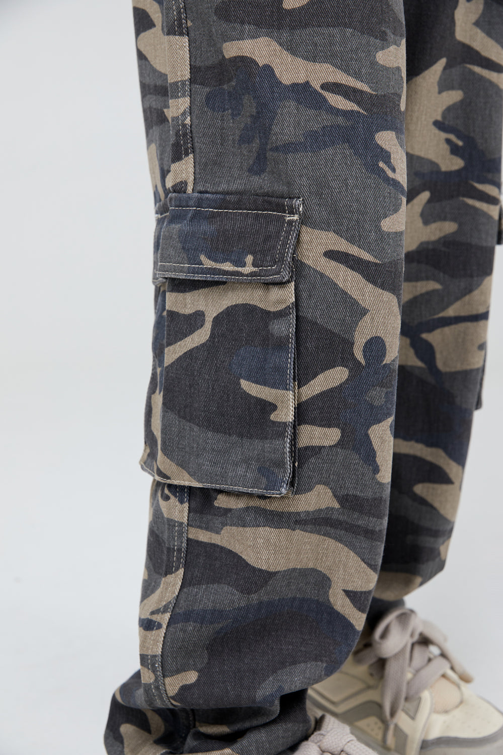 MILITARY NATURE IN EACH PERSON PANTS