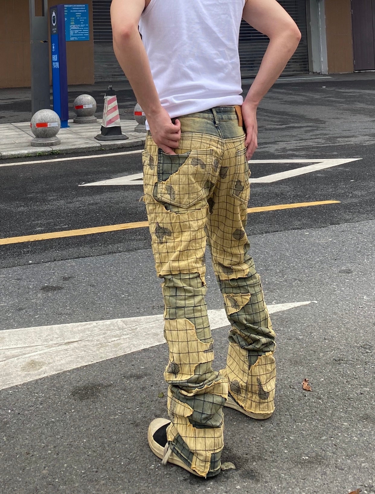 R69 FRAGMENT FLUX JEANS PANTS