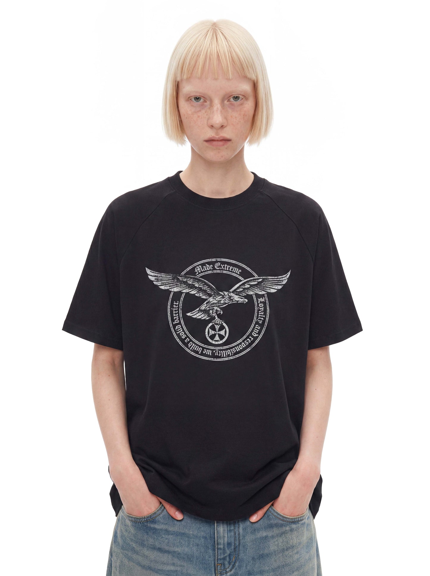 BLACK CREST TSHIRT