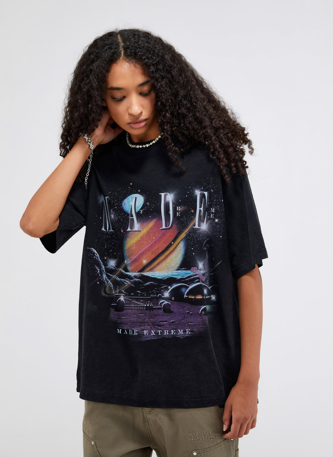 "IN THE MIDDLE OF THE BIG UNIVERSE WHERE AM I" T-SHIRT